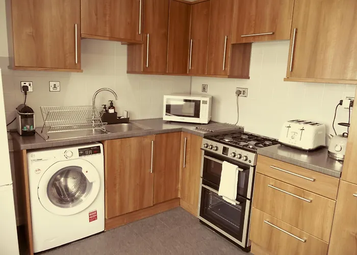 Home In Longwell Green